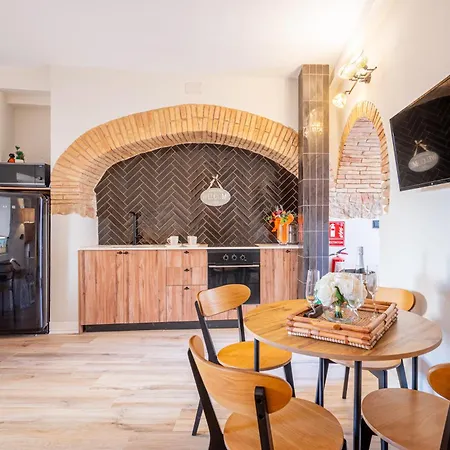 The Nest Masia Tiranasi Relajate Y Disfruta Escapada Con Encanto Cerca De Barcelona- بادالونا