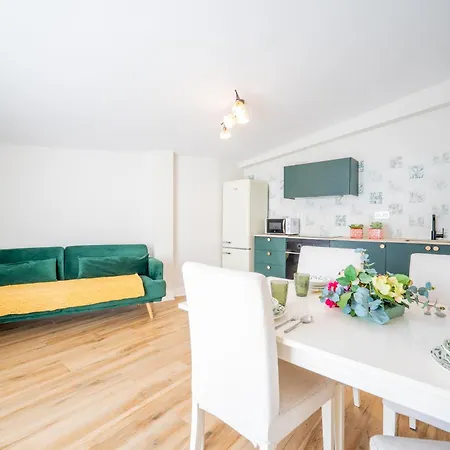 The Nest Masia Tiranasi Relajate Y Disfruta Escapada Con Encanto Cerca De Barcelona- Apartamento *